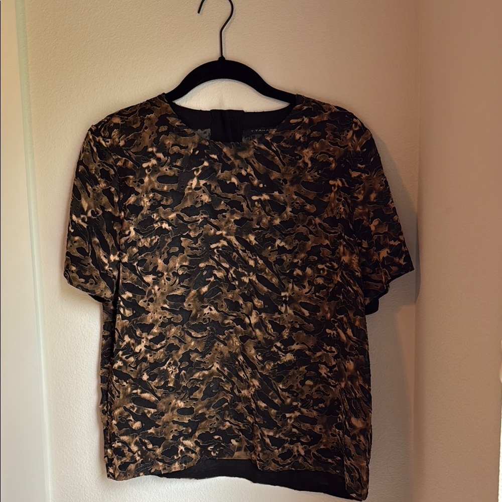 T Tahari Black and Brown Short Sleeve Top